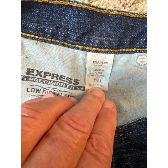 Express Woman's Jeans/Pants size 7/8 LONG/TALL, Dark Blue Denim, Low Rise, Flare - Picture 11 of 11